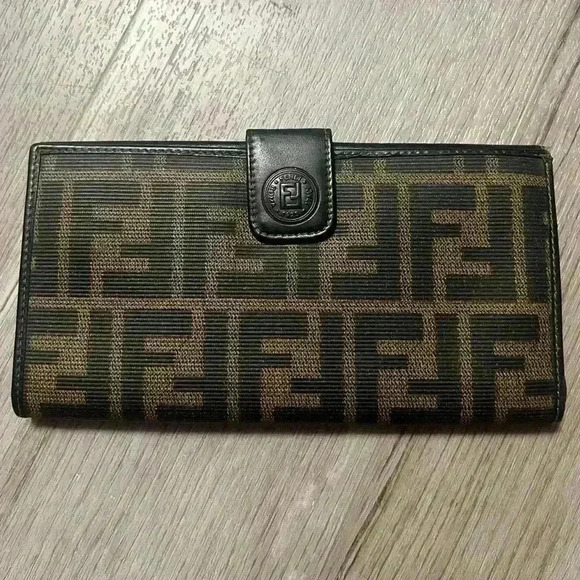 Vintage Fendi wallet​ - Picture 2 of 3